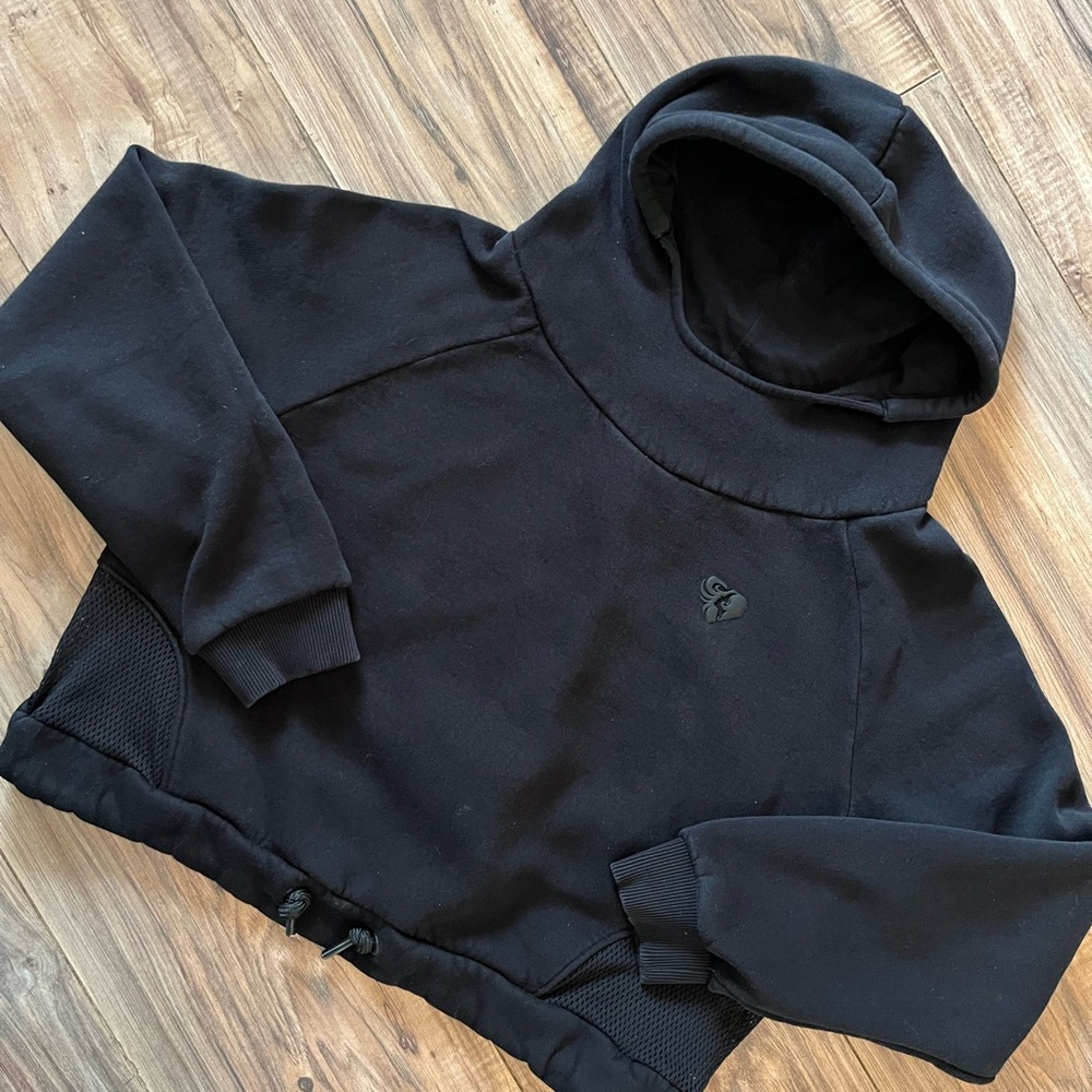 BuffBunny Black Cropped Hoodie with Subtle Logo